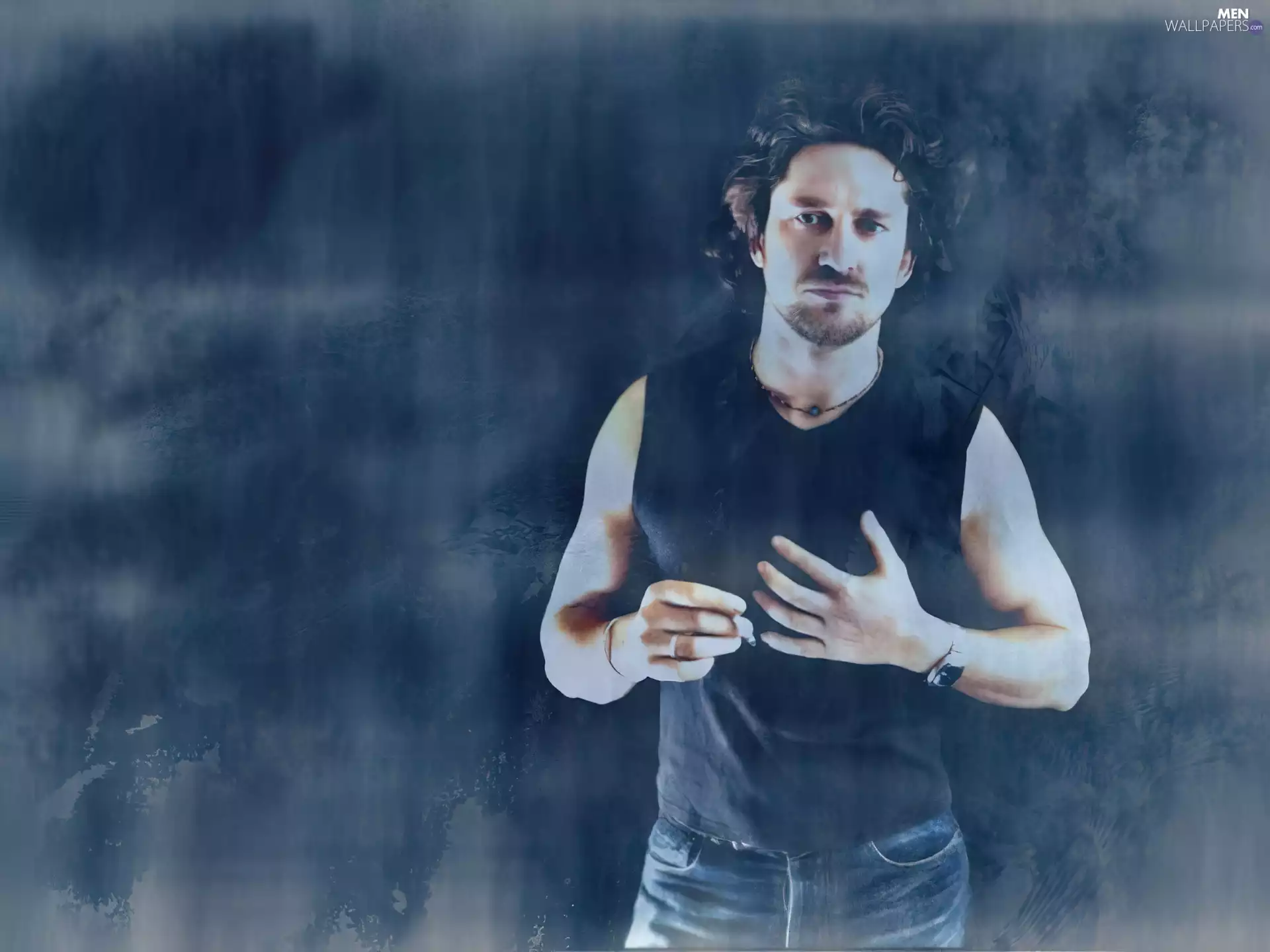 Black shirt, Gerard Butler, Curly hair