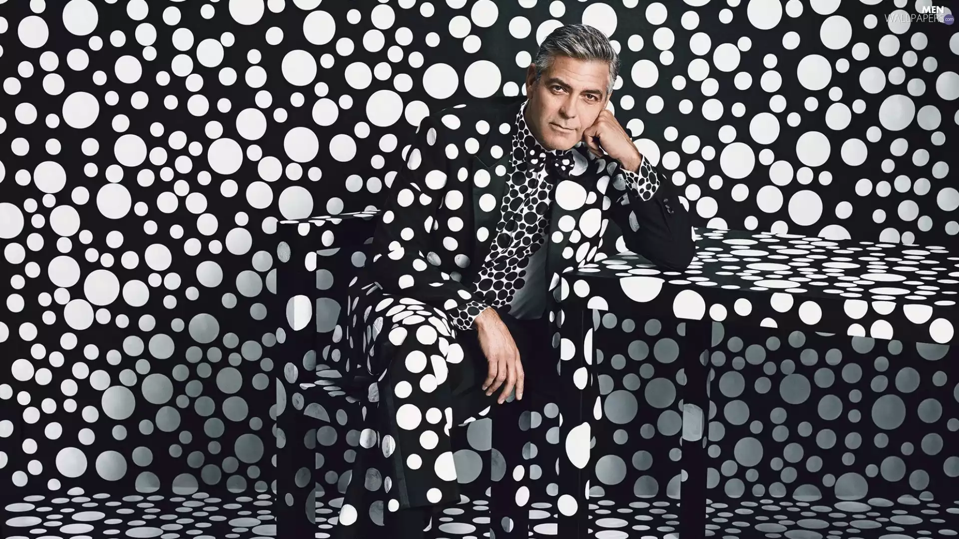 George Clooney, background, spots, costume