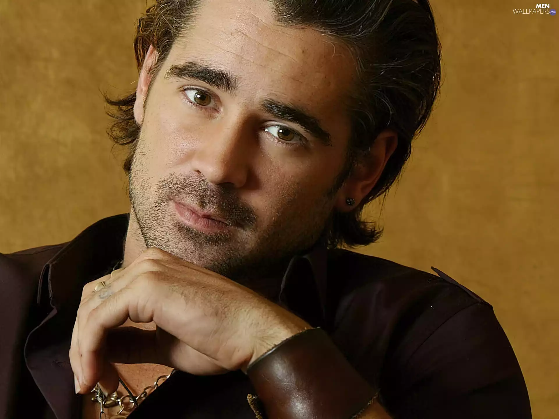Colin Farrell, Necklace