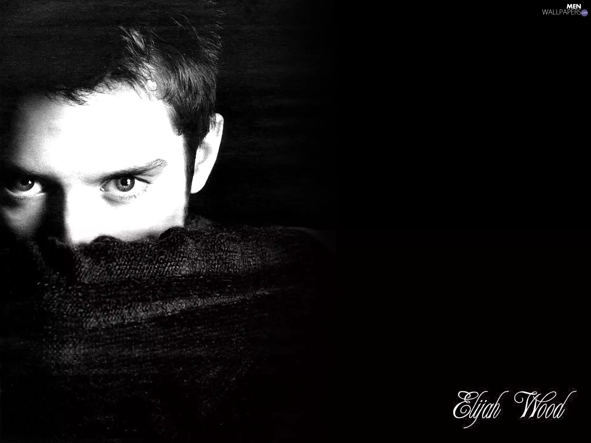 Elijah Wood, covered face