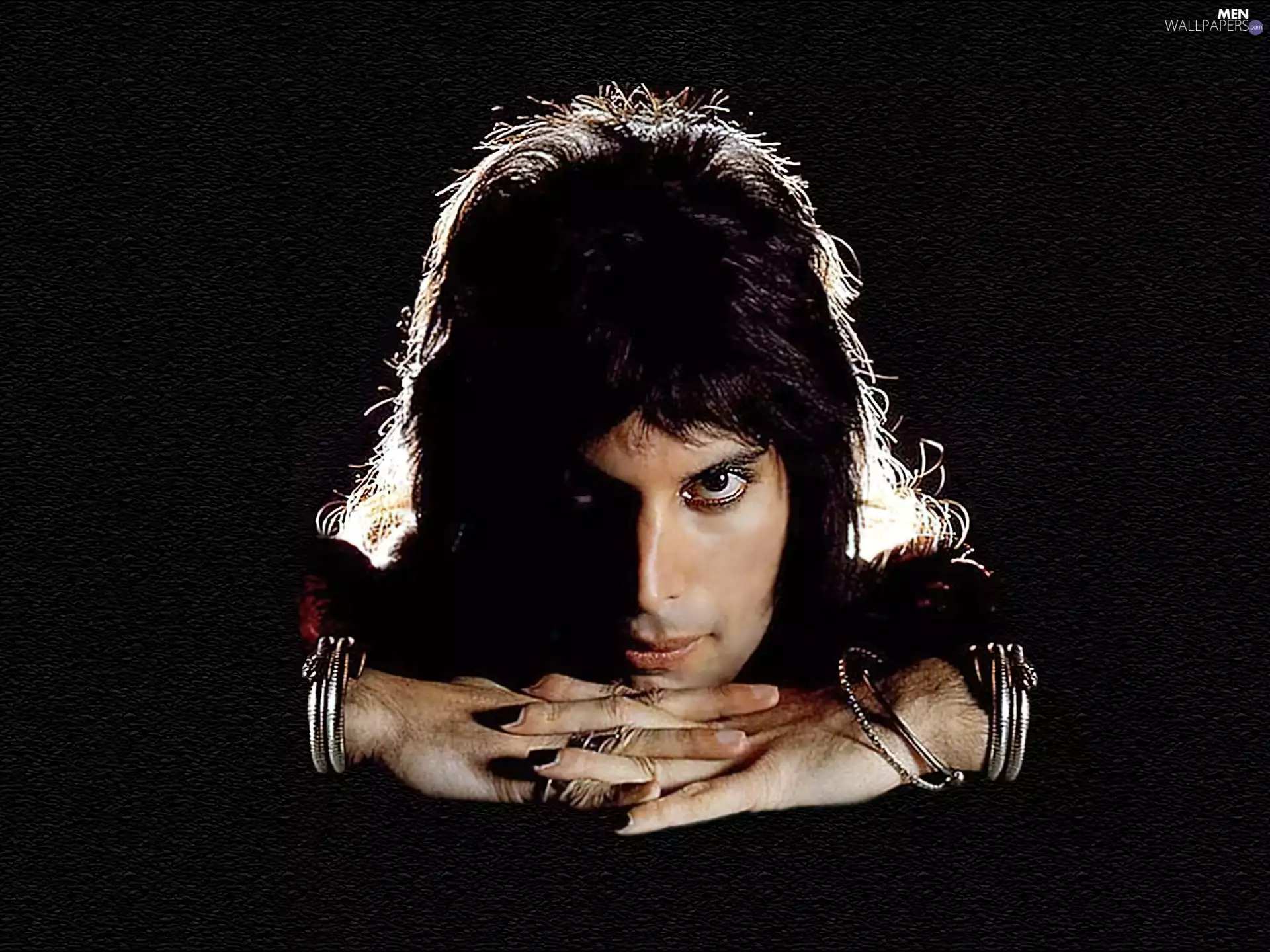 Freddie Mercury, Bracelet