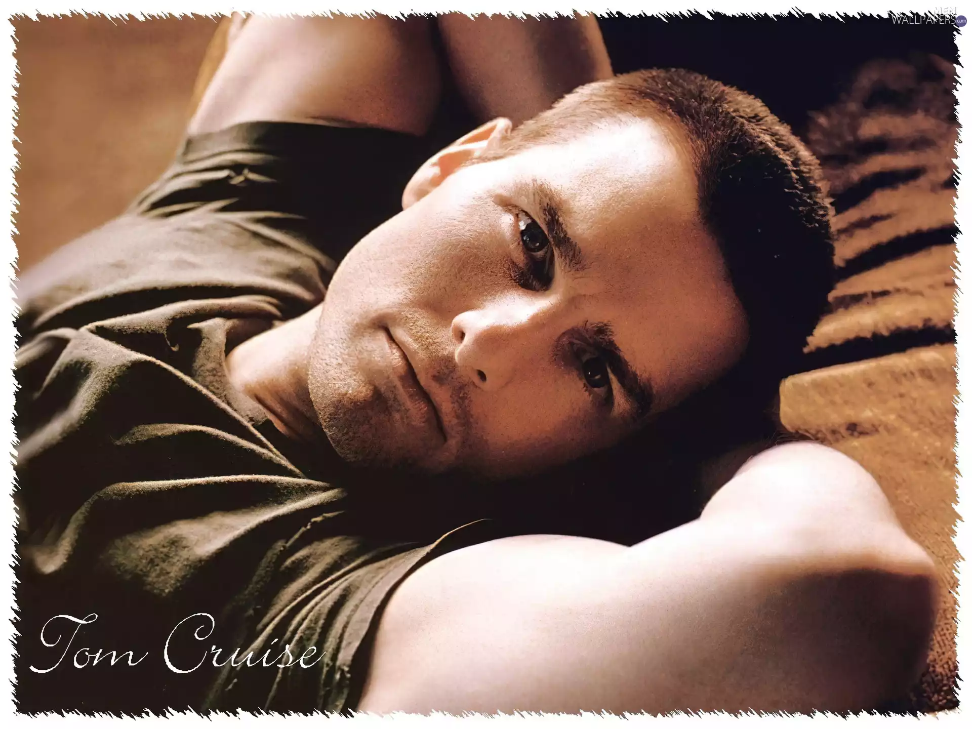 Tom Cruise, dark hair