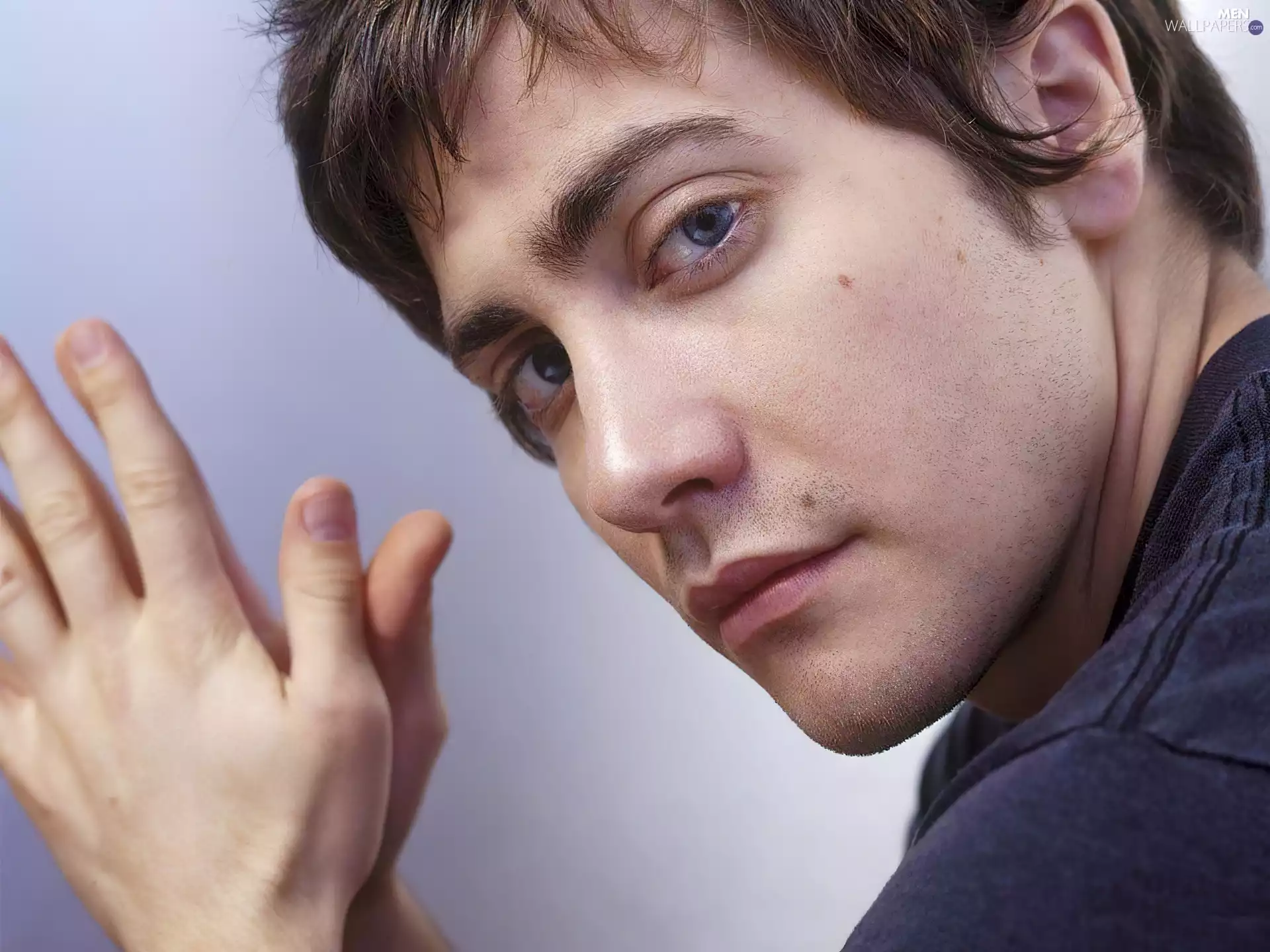 hand, Jake Gyllenhaal, Blue eyes