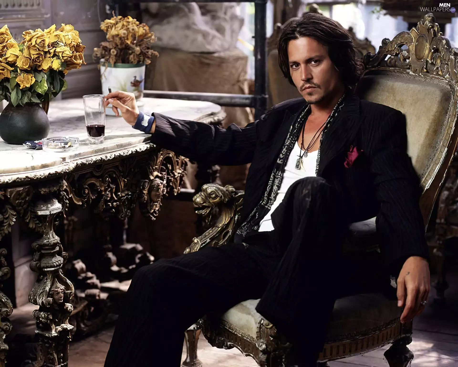 Johnny Depp, Armchair