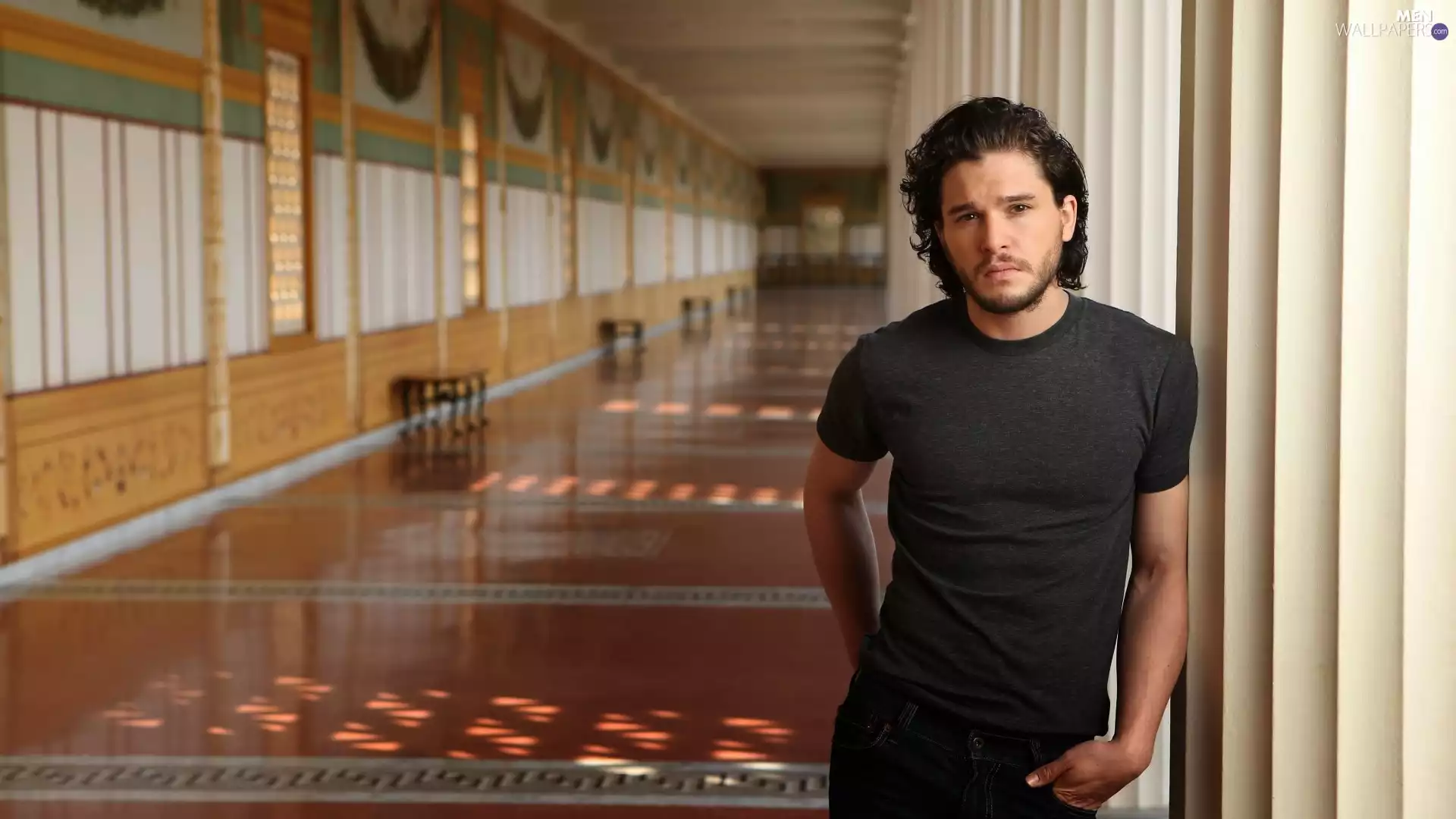 Kit Harington, interior