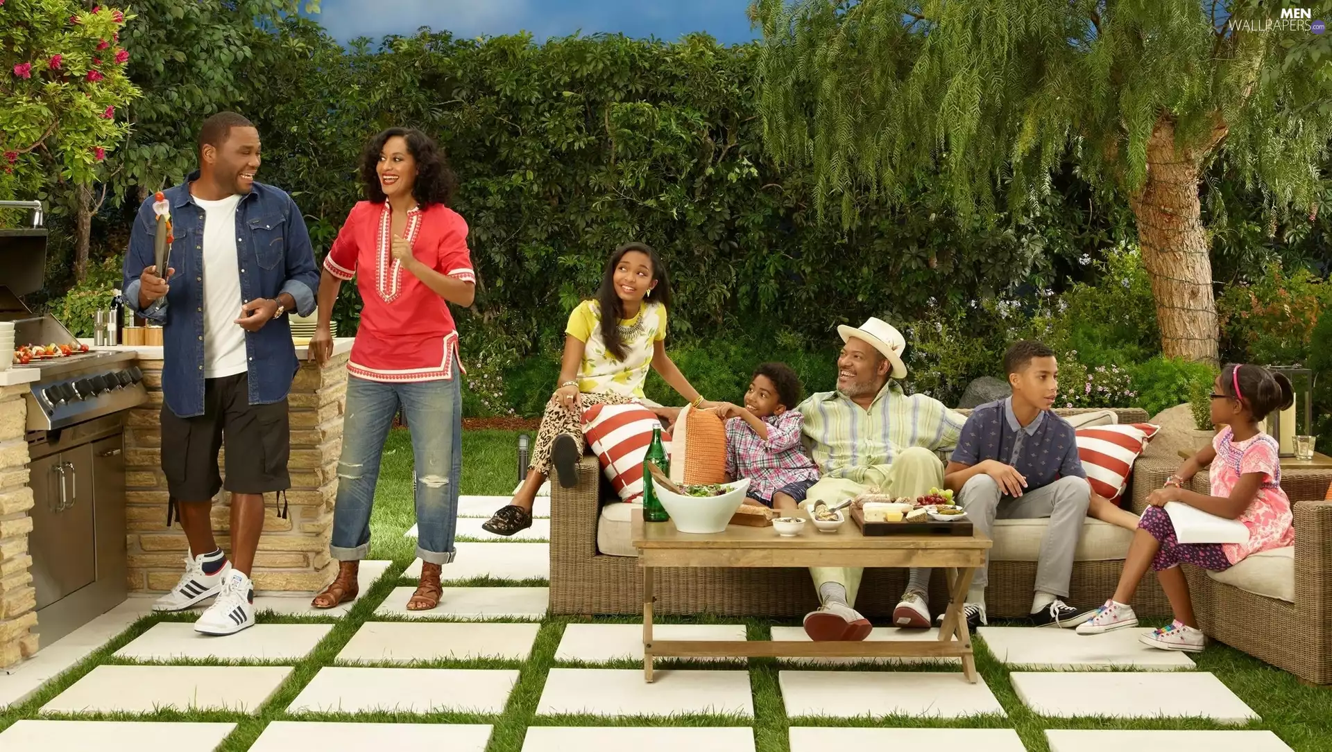 Black-ish, series, Black-is, Anthony Anderson, family, meet, Laurence Fishburne, Grill, Jenifer Lewis