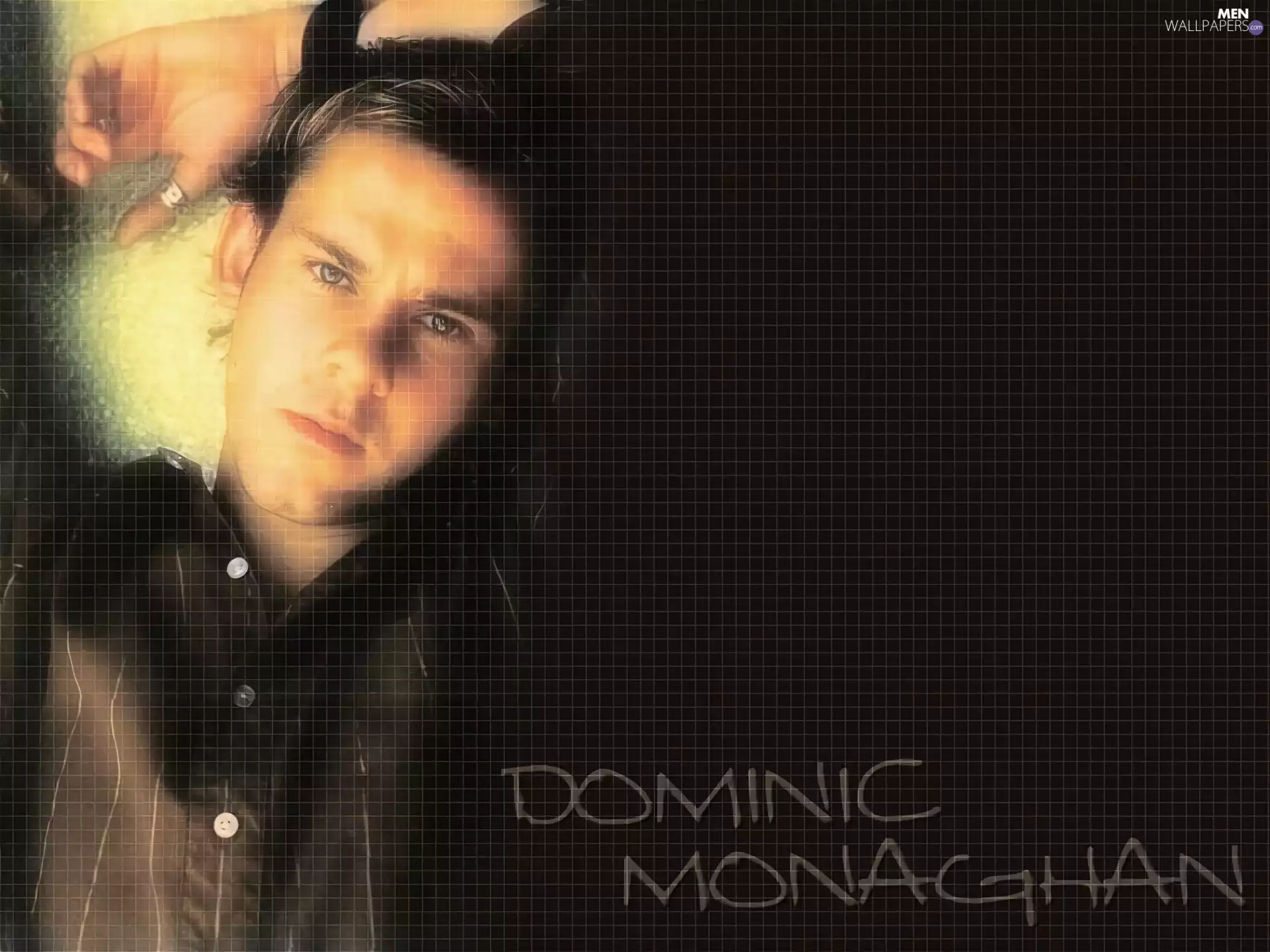 Dominic Monaghan, dark shirt