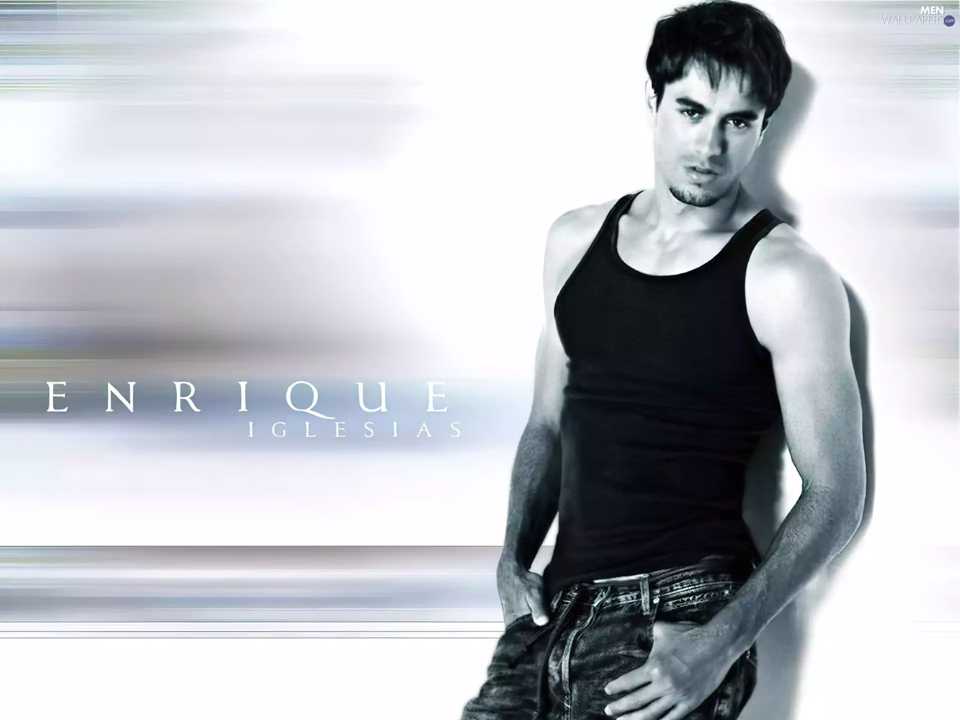 Enrique Iglesias, under-shirt