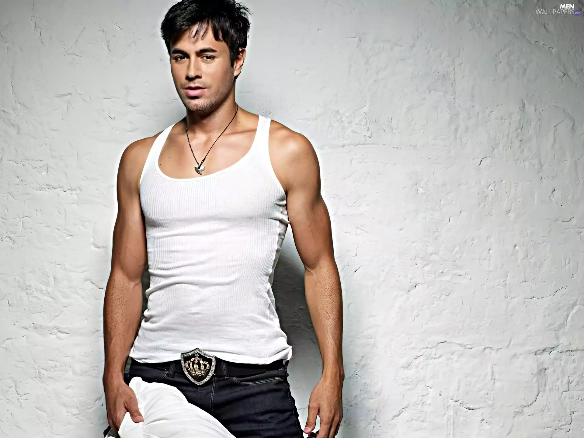 under-shirt, Enrqiue Iglesias, latino