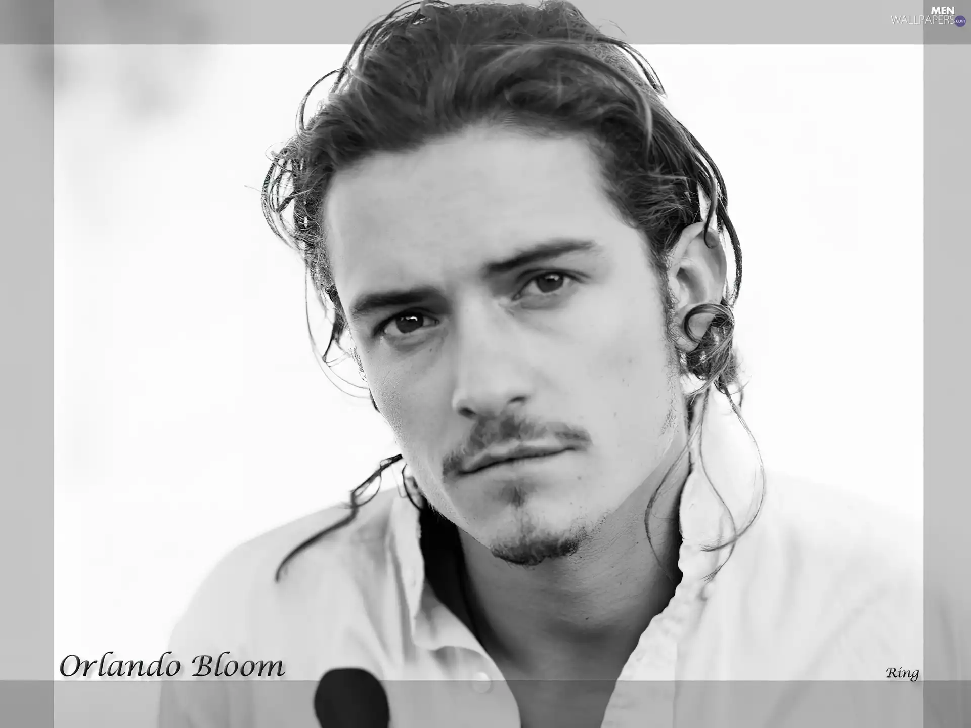 Orlando Bloom, white shirt