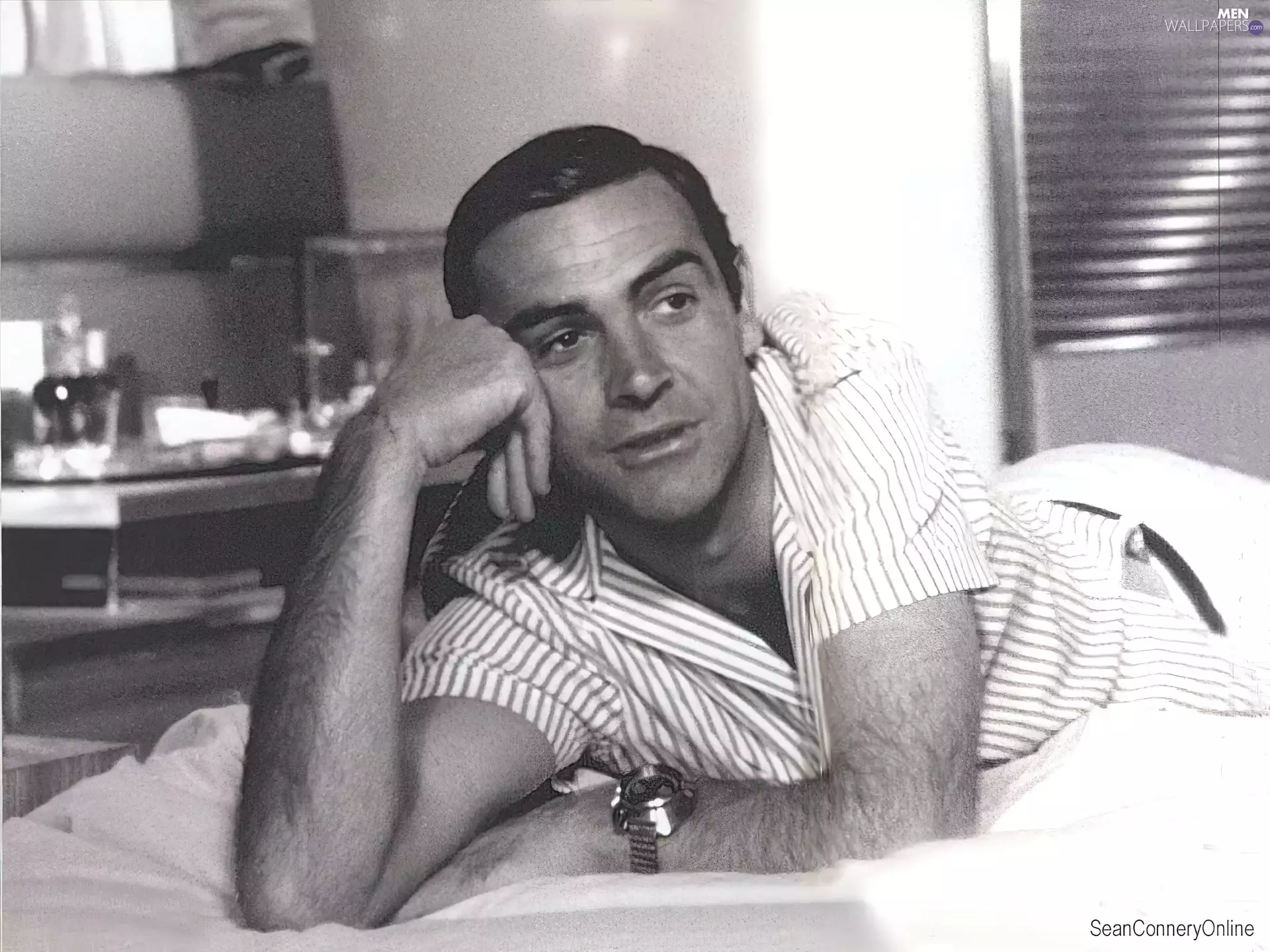 Sean Connery, striped shirt