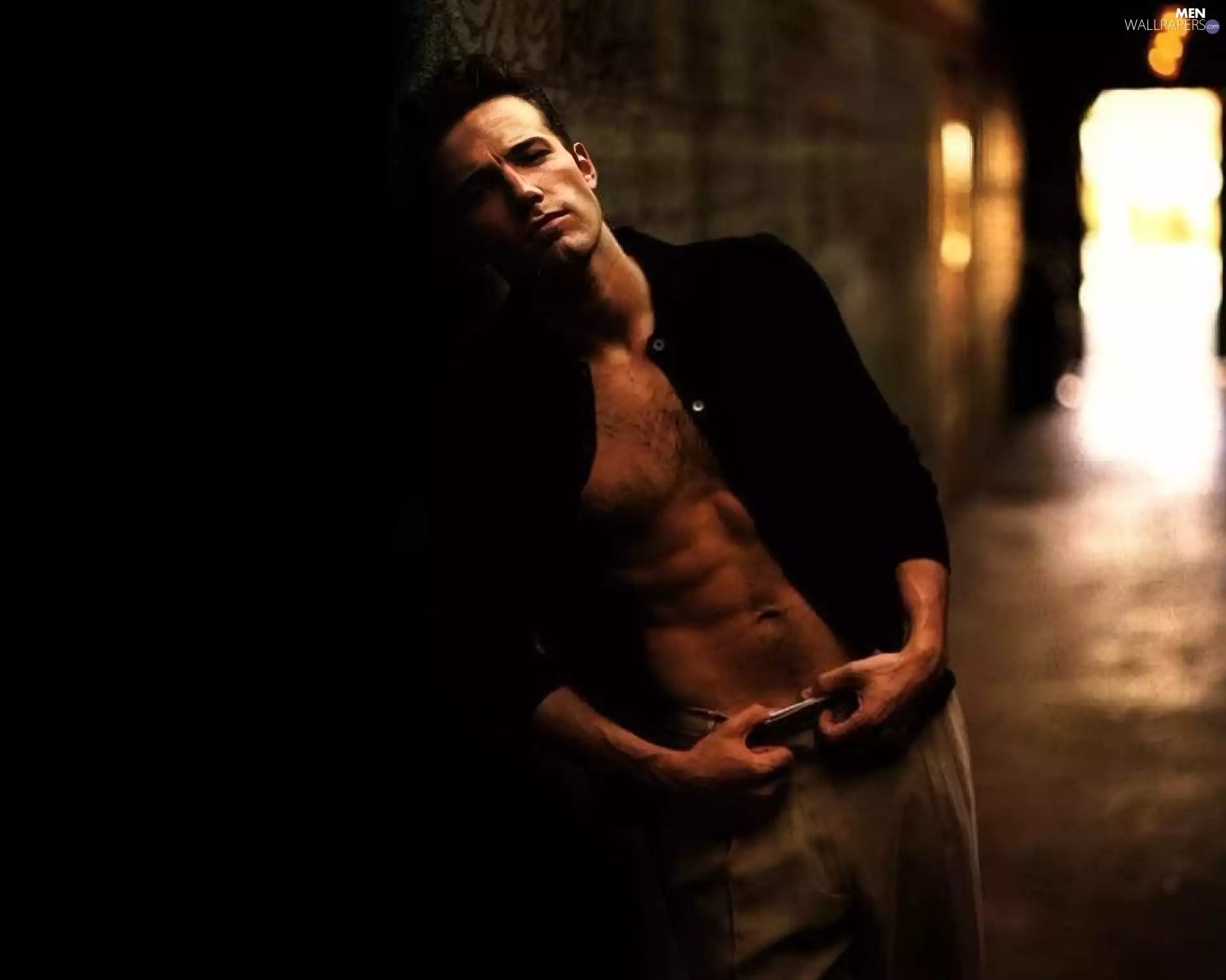 shirt, Ben Affleck, stretched