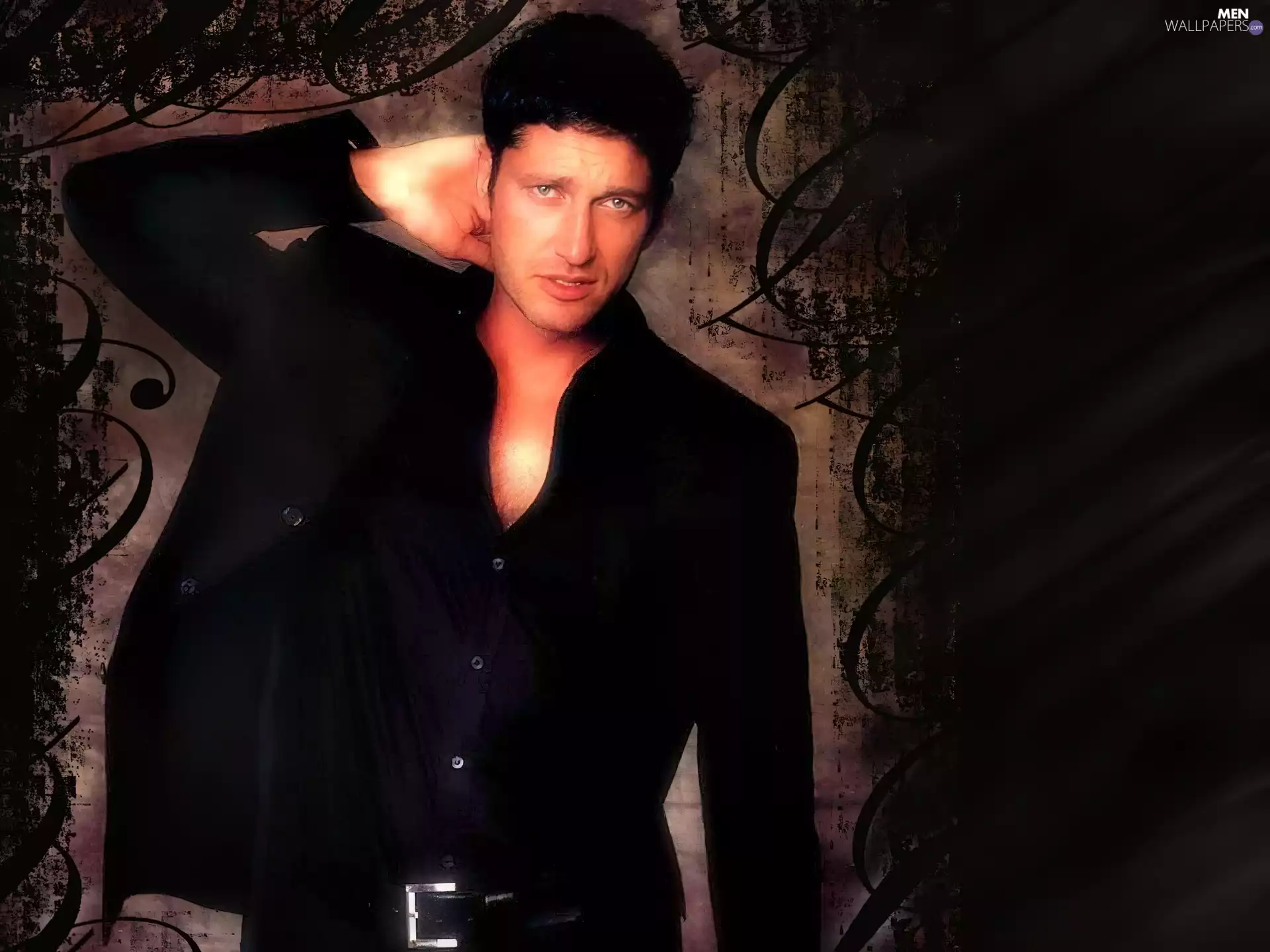 Gerard Butler, Black Suit