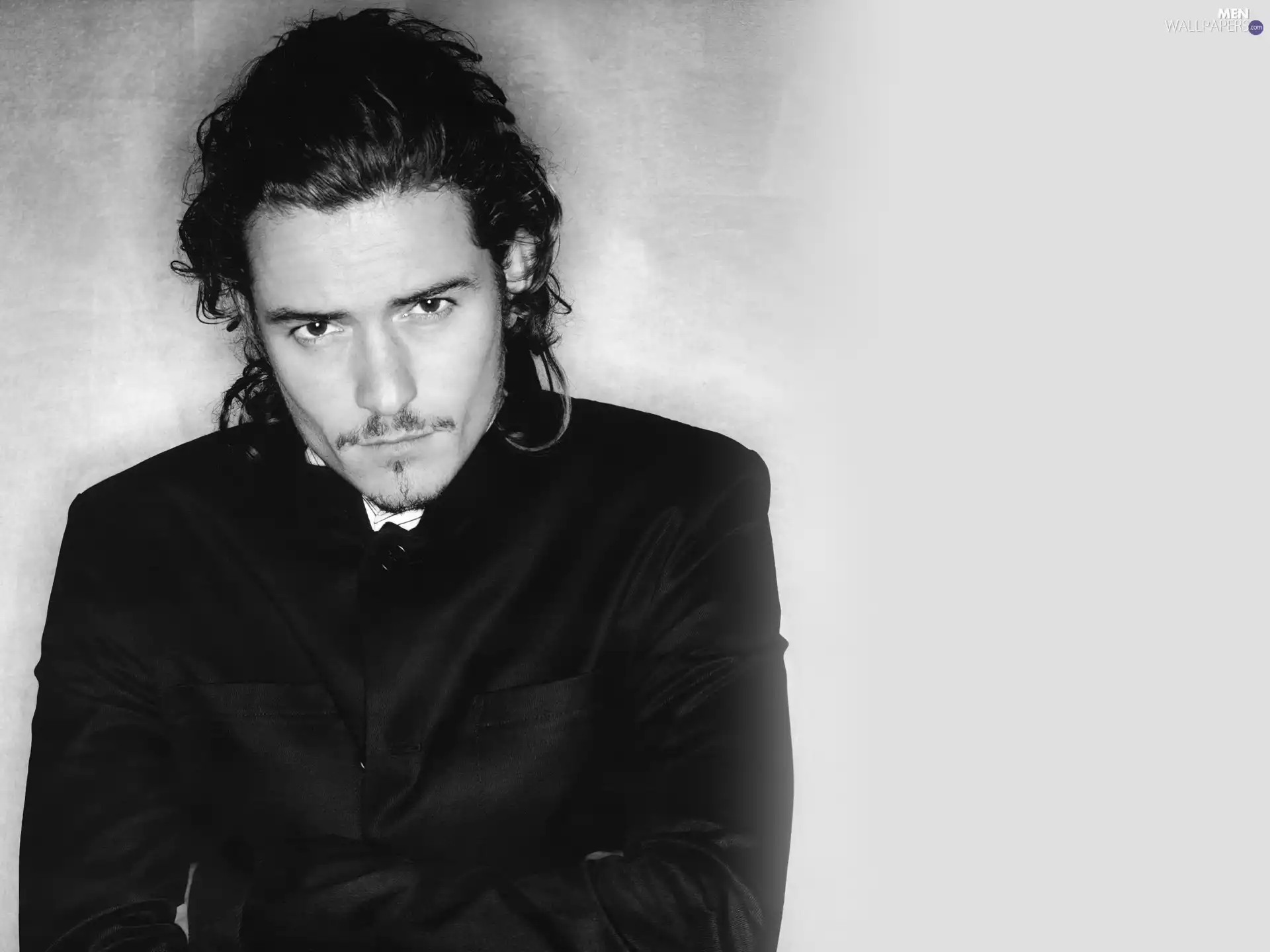 Orlando Bloom, Black Suit