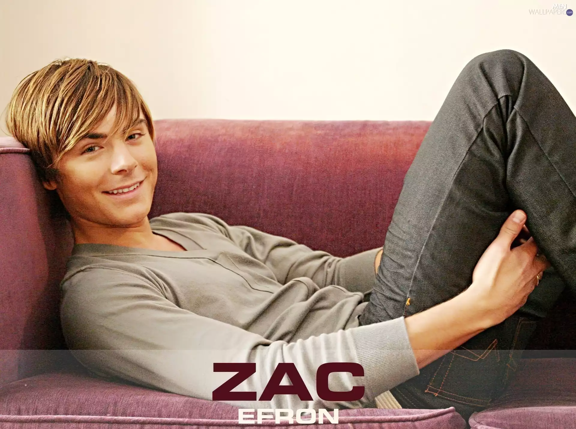 Zac Efron, Sofa