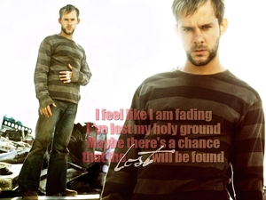 Dominic Monaghan, striped blouse