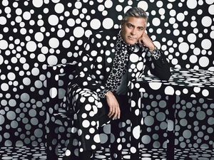 George Clooney, background, spots, costume