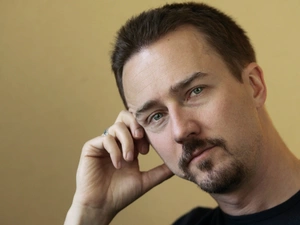Edward Norton, hair