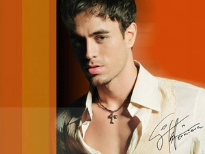 Enrique Iglesias, cross