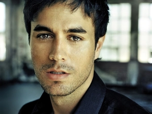 Enrique Iglesias, hair