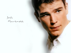 Josh Hartnett, Brown eyes