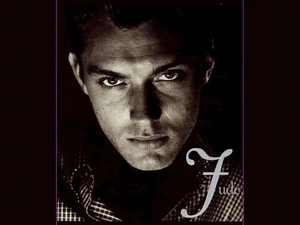 Jude Law, bright eyes