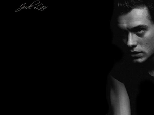 hand, Jude Law, face