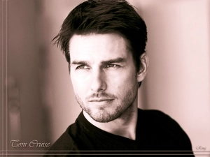 Tom Cruise, dark hair