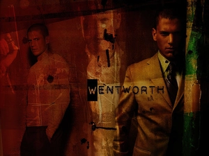 Wentworth Miller, beige jacket