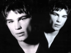 Josh Hartnett, bangs