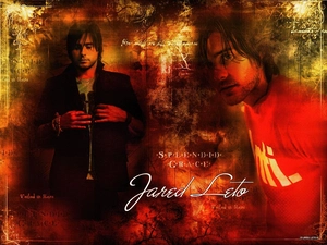 Jared Leto, Red T-shirt