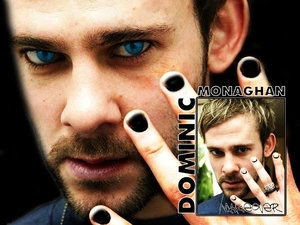 black nails, Dominic Monaghan, blue eyes