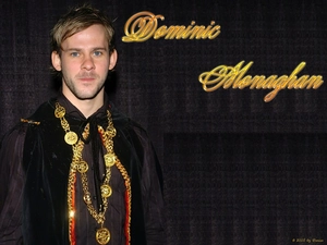 gold chain, Dominic Monaghan, dark suit