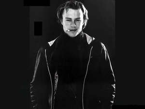 Cigarette, Heath Ledger, Scarf