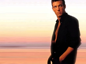 Ben Affleck, black shirt