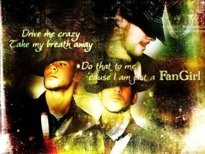 white shirt, Dominic Monaghan, Hat