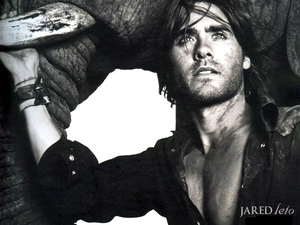 Jared Leto, black shirt