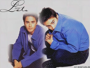 Jared Leto, blue shirt