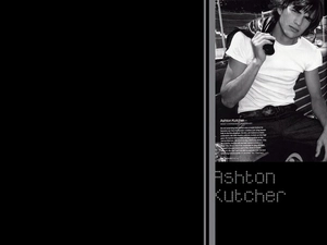 Ashton Kutcher, T-shirt, Belt, White